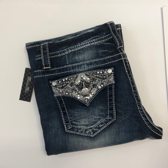 NWT!! Miss Me Jeans π - Picture 7 of 7